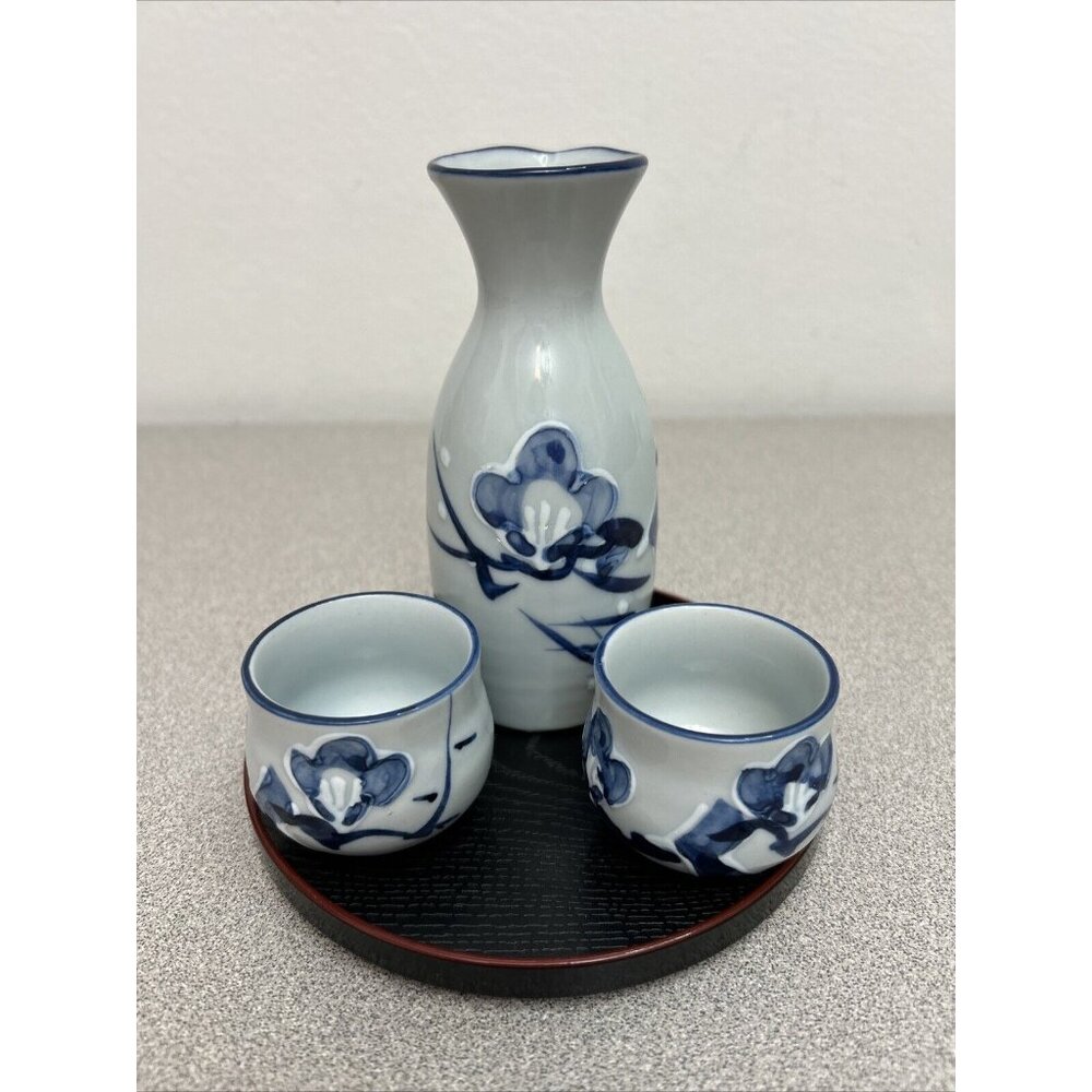Vintage Sake Serving Set, Pitcher, Plus 2 Cups, And‎ Tray